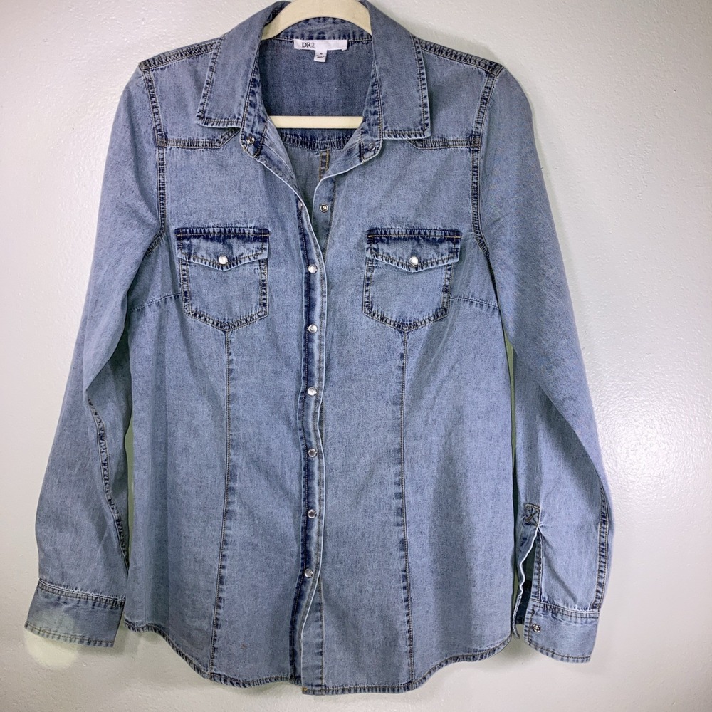 DR2 Women's M Chambray Button Up With Pearl Snap Buttons
